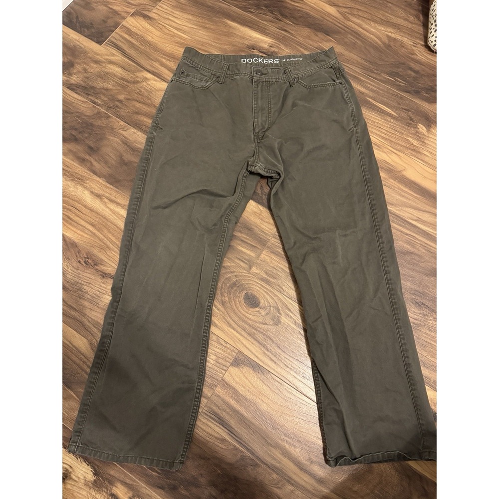 Dockers Men's D3 Classic Fit 34x30 Dark Green Color Jeans